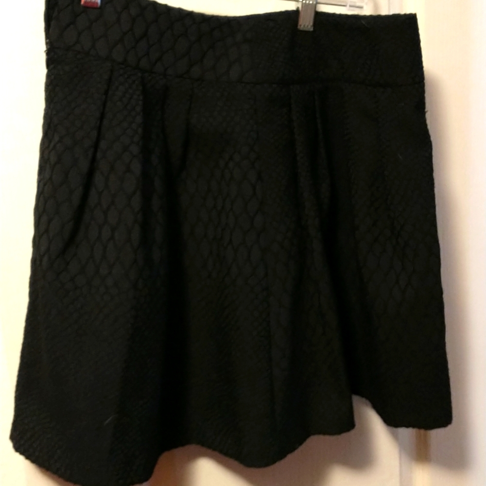 Black skirt, Size 6, Brand: Jennifer Lopez